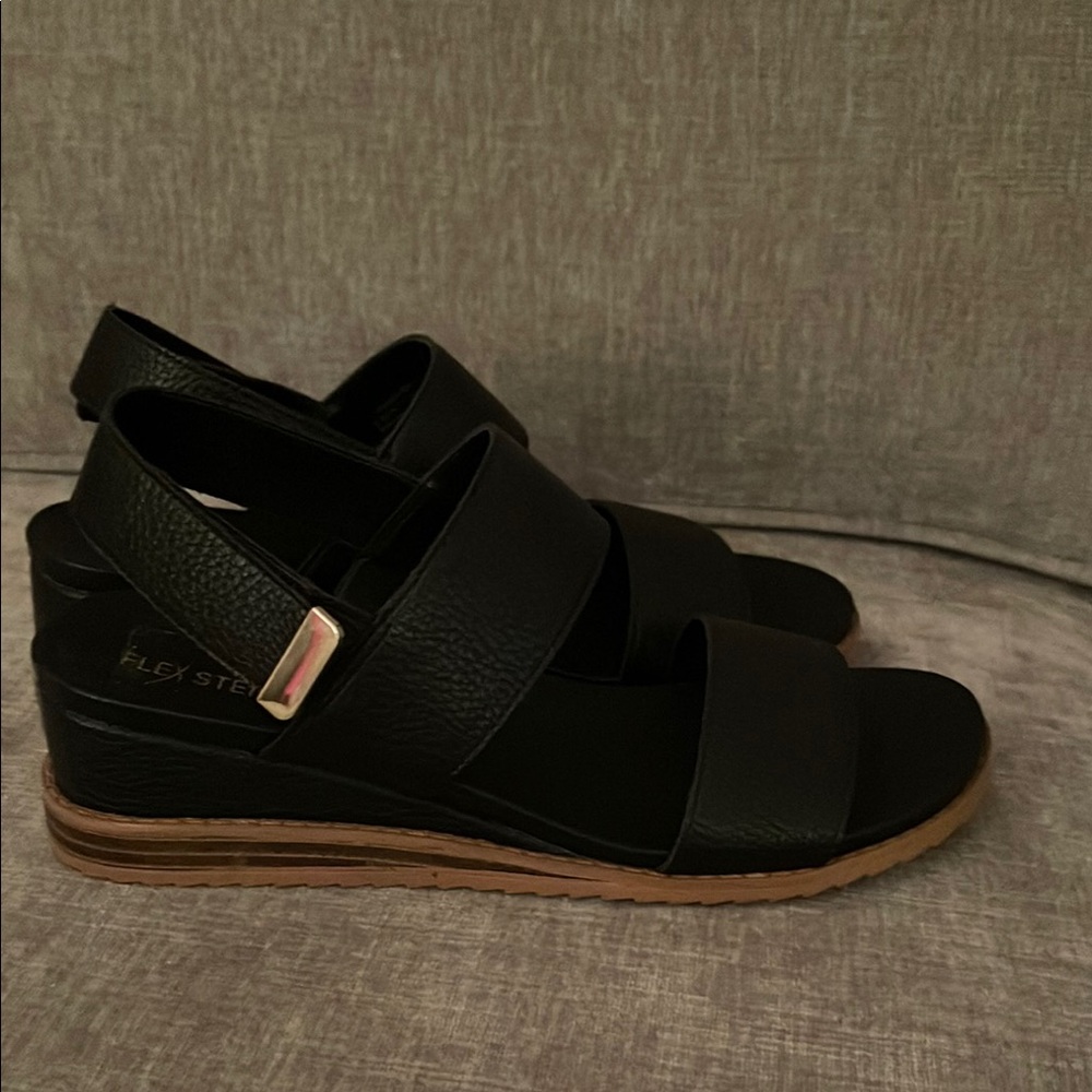 Black Women's Sandals